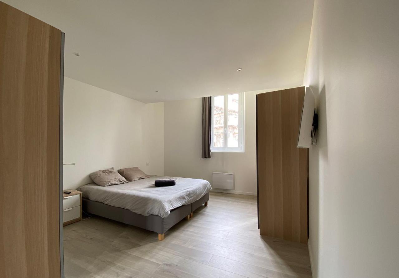 קלרמונט-פרנד Tour D'Auvergne - Appartements En Plein Centre Ville, Proche De La Cathedrale Et De La Place De Jaude מראה חיצוני תמונה