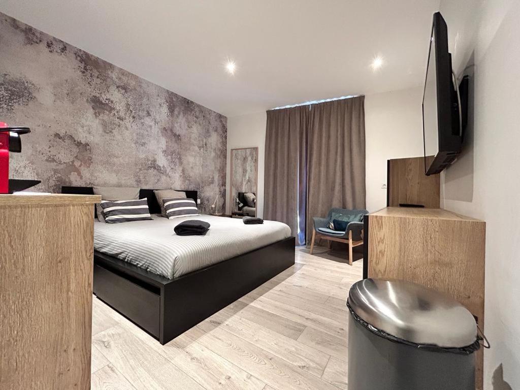 קלרמונט-פרנד Tour D'Auvergne - Appartements En Plein Centre Ville, Proche De La Cathedrale Et De La Place De Jaude מראה חיצוני תמונה